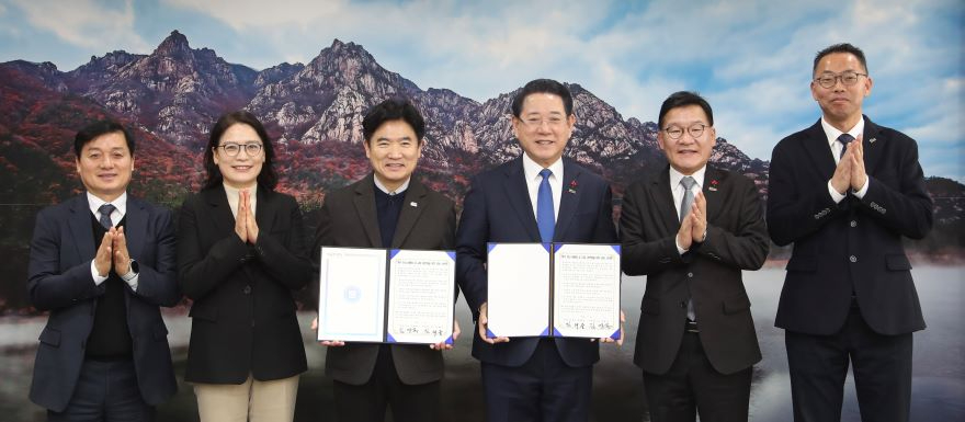 (3)_전남교육청-전남도청_관계자_기념사진.jpg