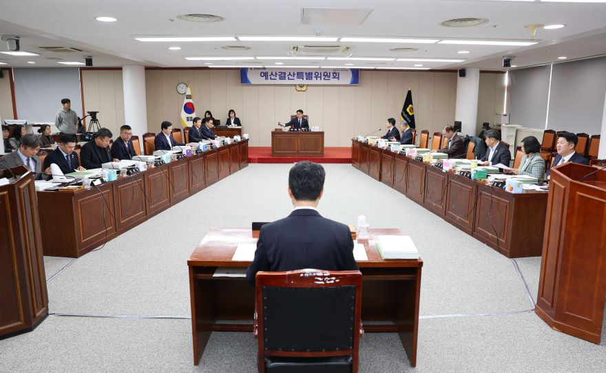 260305_전남도의회_예결위__제1차_추가경정예산안_심사1.jpg