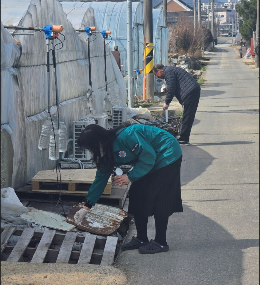 보도자료(20260309_구례군, 감염병 예방을 위한 유충구제 방역 실시).jpg