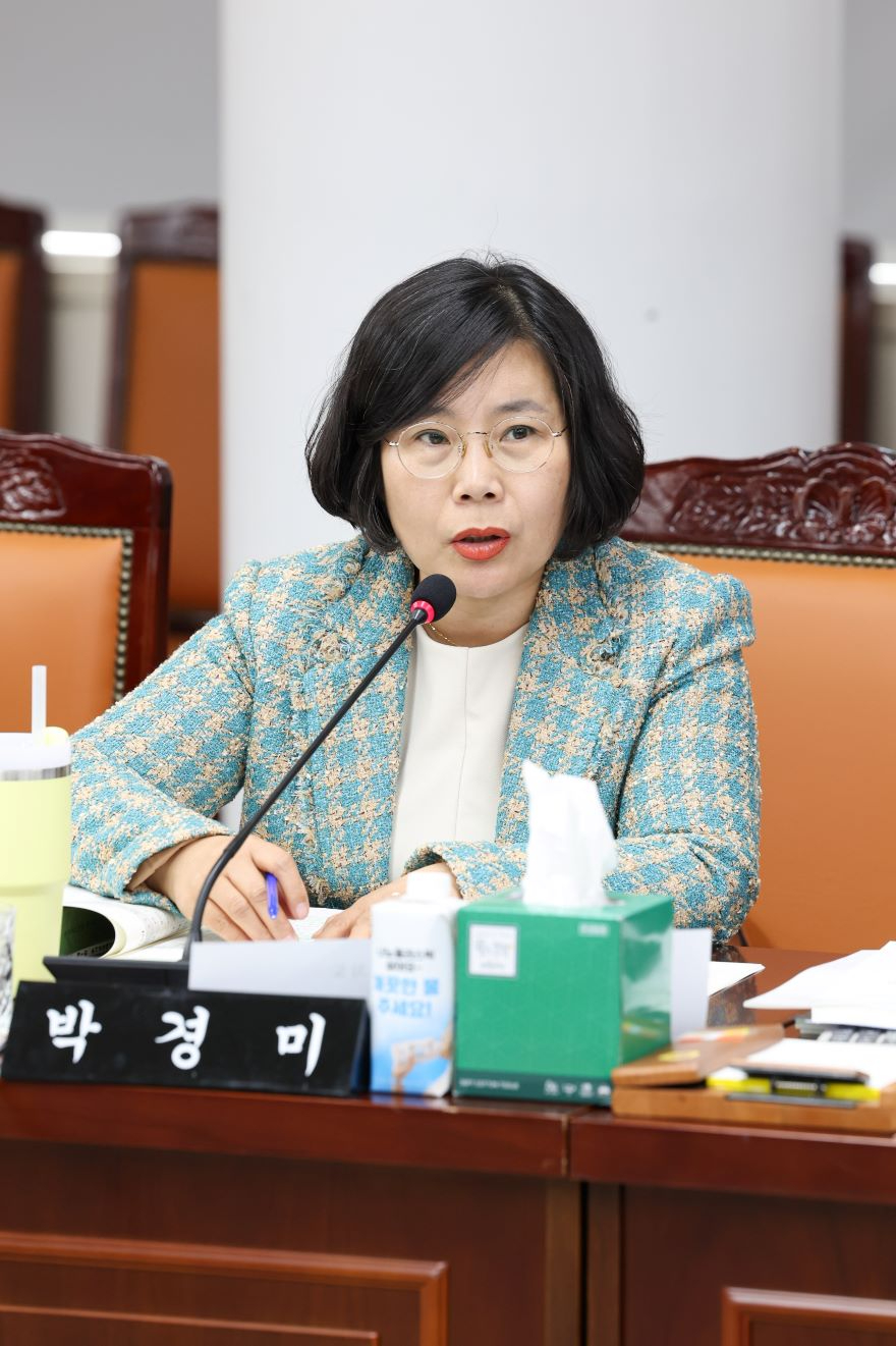 260309 박경미 도의원, 청년·신혼부부 정착 위한 주거정책 강화 촉구1.jpg