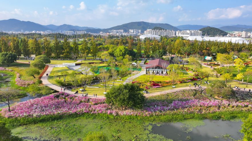2 일과 휴식, 관광이 동시에 가능한 순천 정원워케이션 전경.jpg