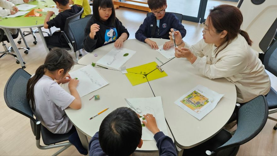 [사진1]송산초등학교_학교_숲_생태지도_그리기.jpg