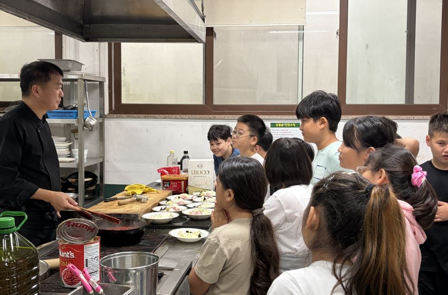 [사진_1]_전남광주특별시교육청__초등학생_지역·대학_체험_프로그램_운영.jpg