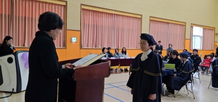 배움에는 나이가 없다... 86세 만학도, 초등학교 졸업의 감동
